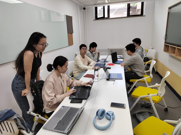 某金融企业AI智能体销售助手